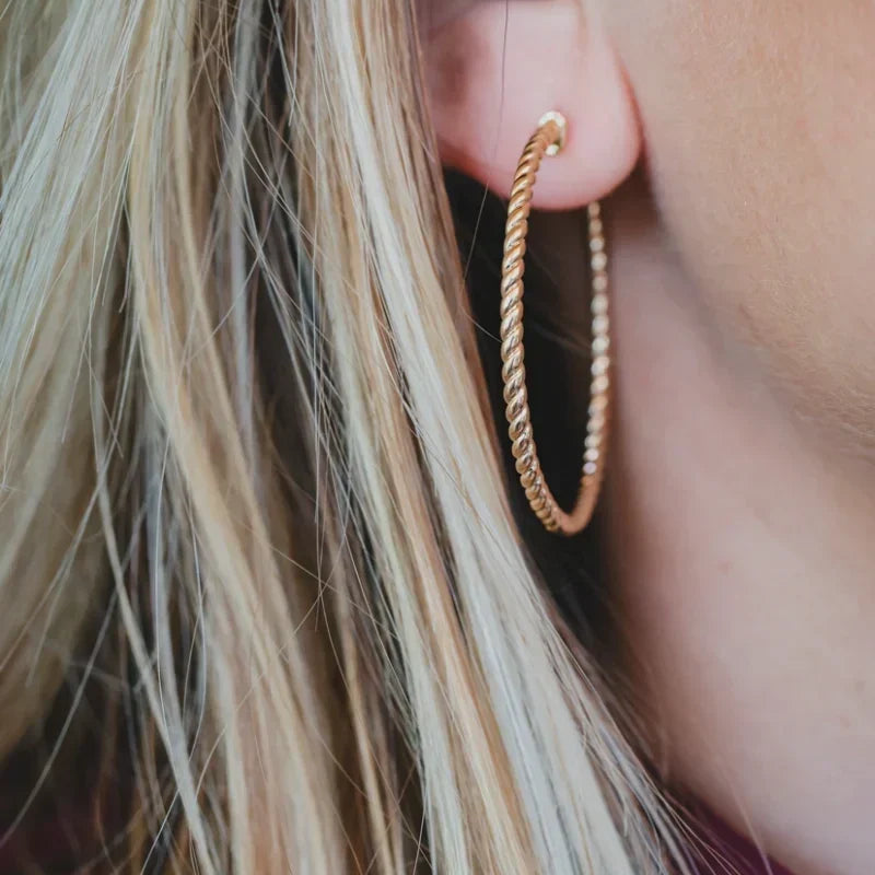 Comment choisir ses boucles d’oreilles ? Suivez vos envies