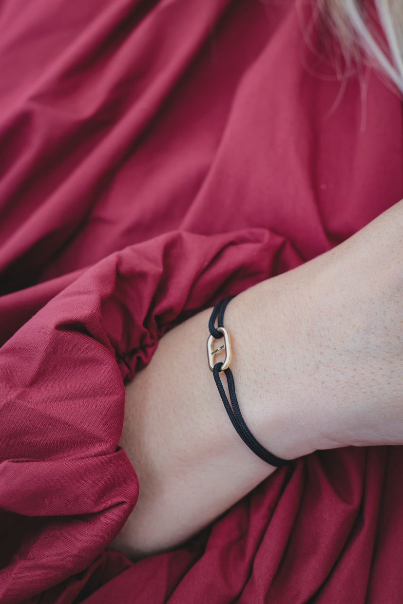 Bracelet ancre argent 925 plaqué or sur cordon noir, ancre dorée