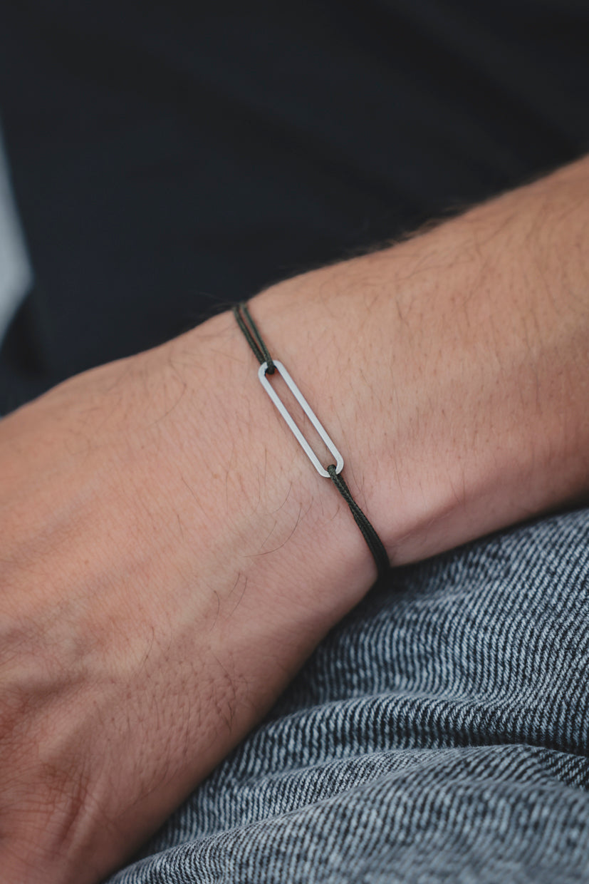 Bracelet à maillons Le Long Maillon argent 925 rhodié sur cordon noir, maillon rectangulaire