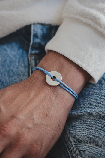 Bracelet La Cible en cordon bleu ciel et médaillon rond argent 925