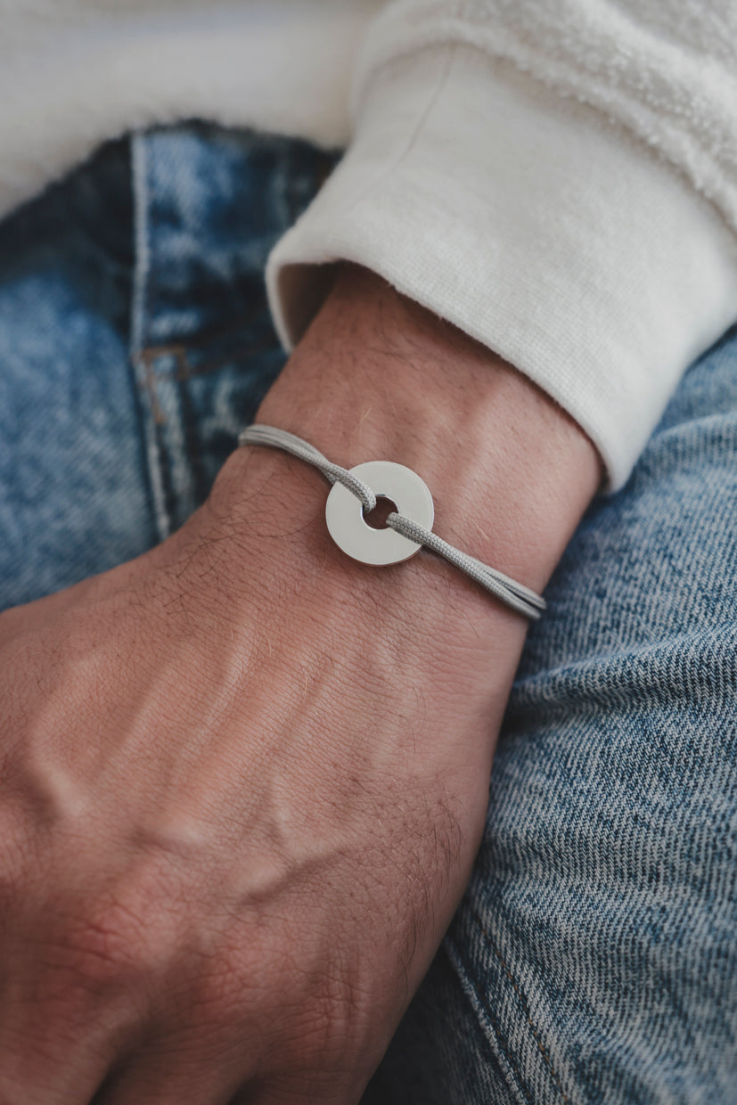 Bracelet La Cible en argent 925, cible ronde et cordon paracorde beige