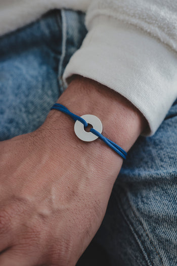 Bracelet La Cible en argent 925, cible ronde et cordon paracorde bleu roi