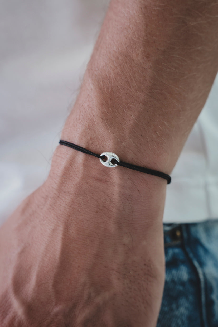 Bracelet en paracorde noir avec breloque tête de mort argent 925